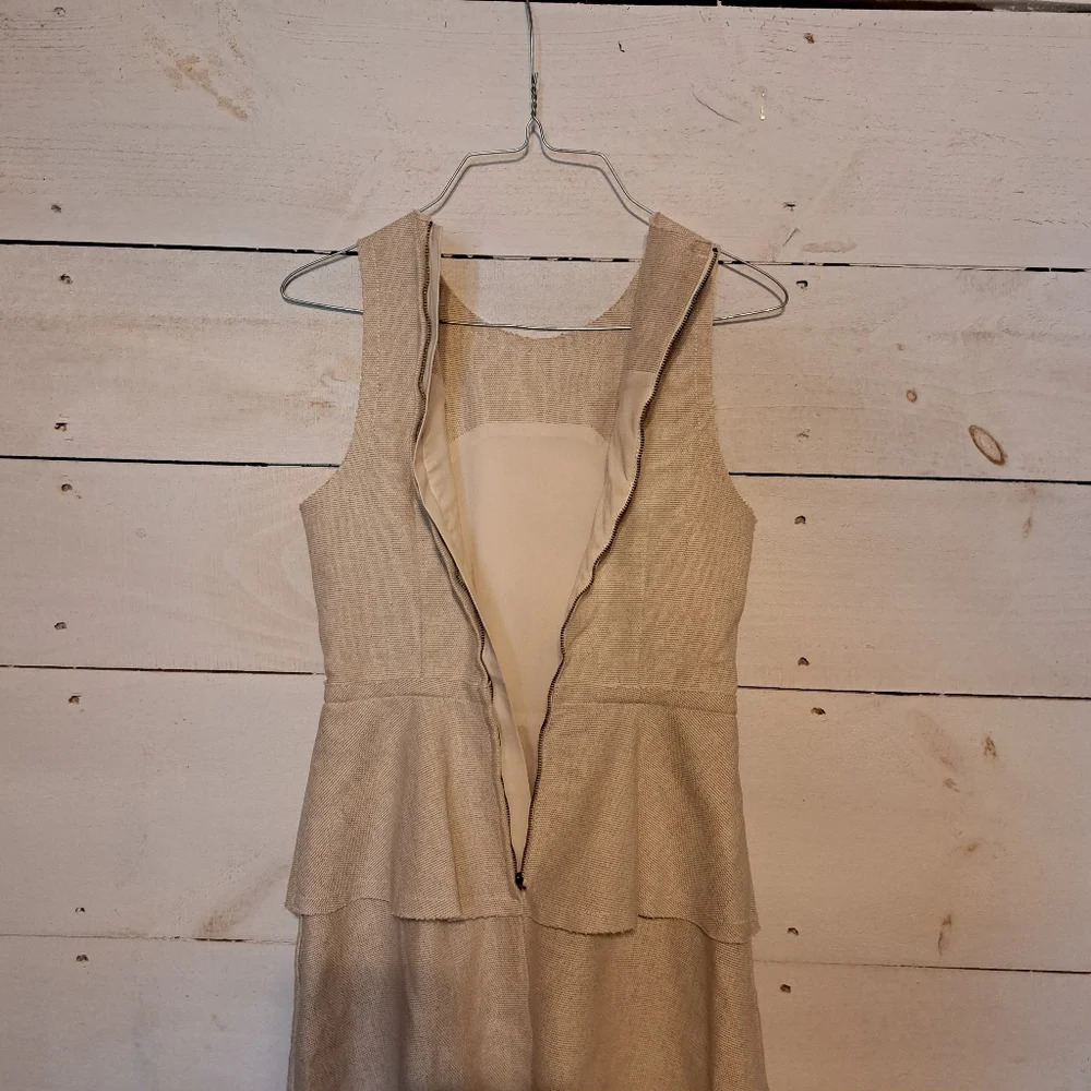 Banana Republic tan linen dress. Size 0 - Picture 5 of 6